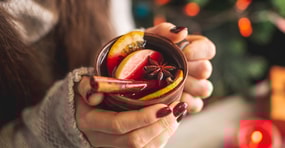 3 rețete de băuturi alcoolice calde pe care să le încerci iarna aceasta